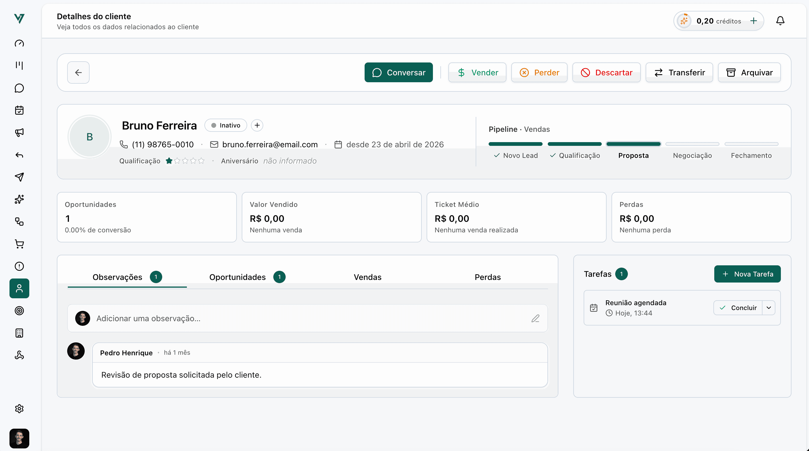 Detalhes e histórico do cliente no Virtus CRM